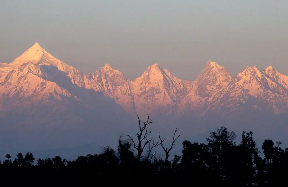 panchachuli-view-from-munsiyari1