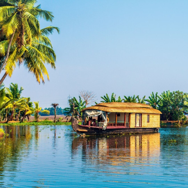 Kerala (The Classic Tranquil Escape)