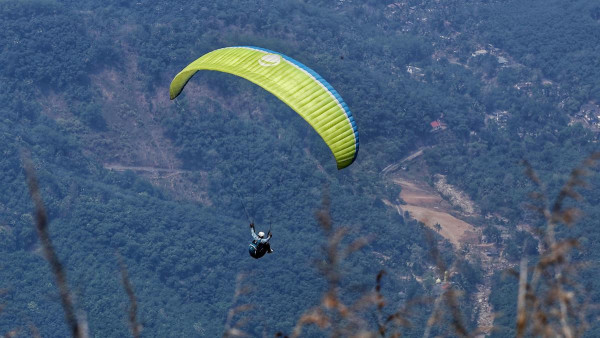 Paragliding at Kolahalamedu