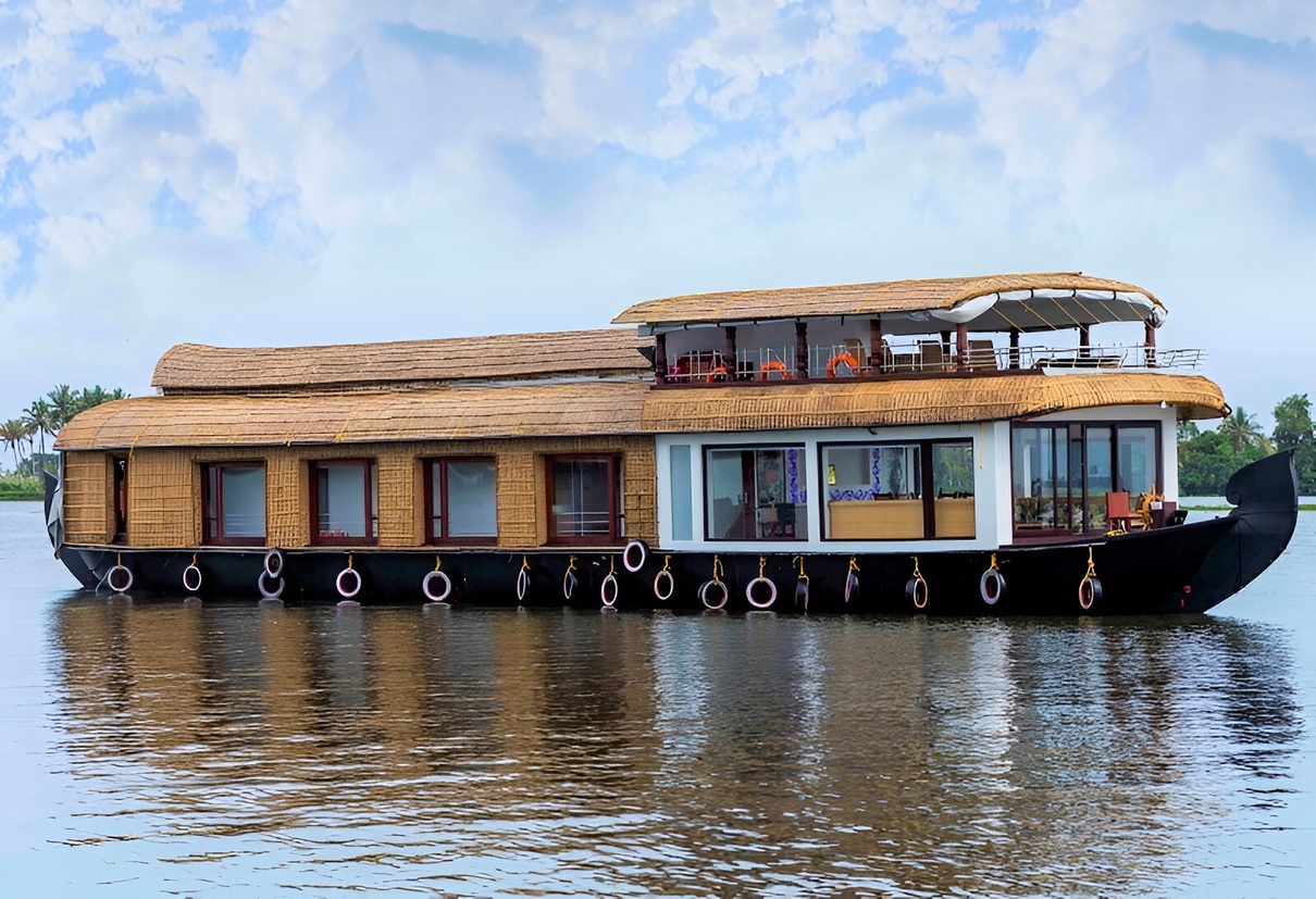 Alleppey-Houseboat-Tour-Package